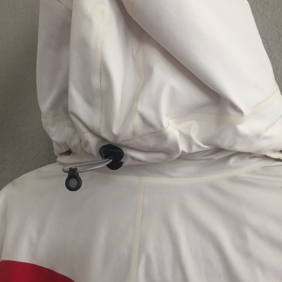 Patagonia Two Toned Red & White Ski Snow Jacket - Picture 6 of 13